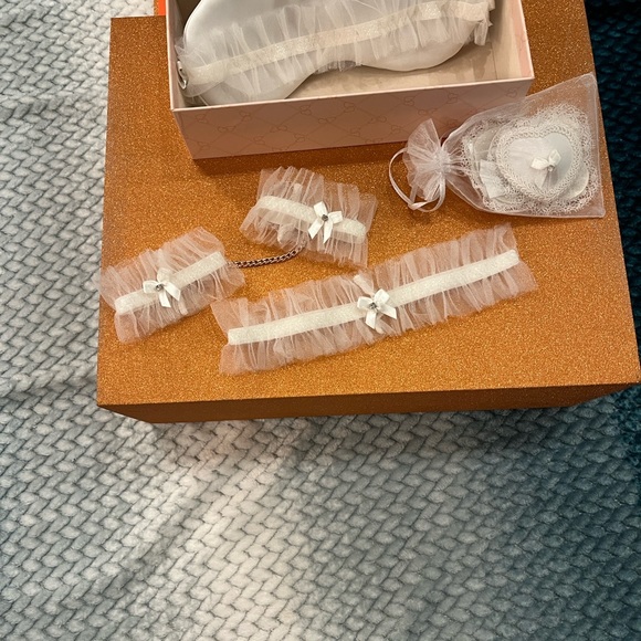 Savage X Fenty White Bridal Sleep Set - Picture 3 of 6